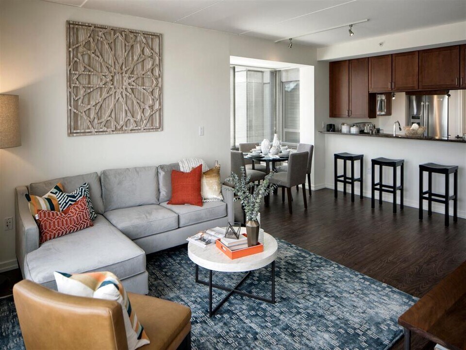 Edgewater Apartments Photo