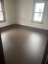 854 Lovers Ln in Akron, OH - Building Photo - Building Photo