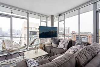 717-221 Union St in Vancouver, BC - Building Photo - Building Photo