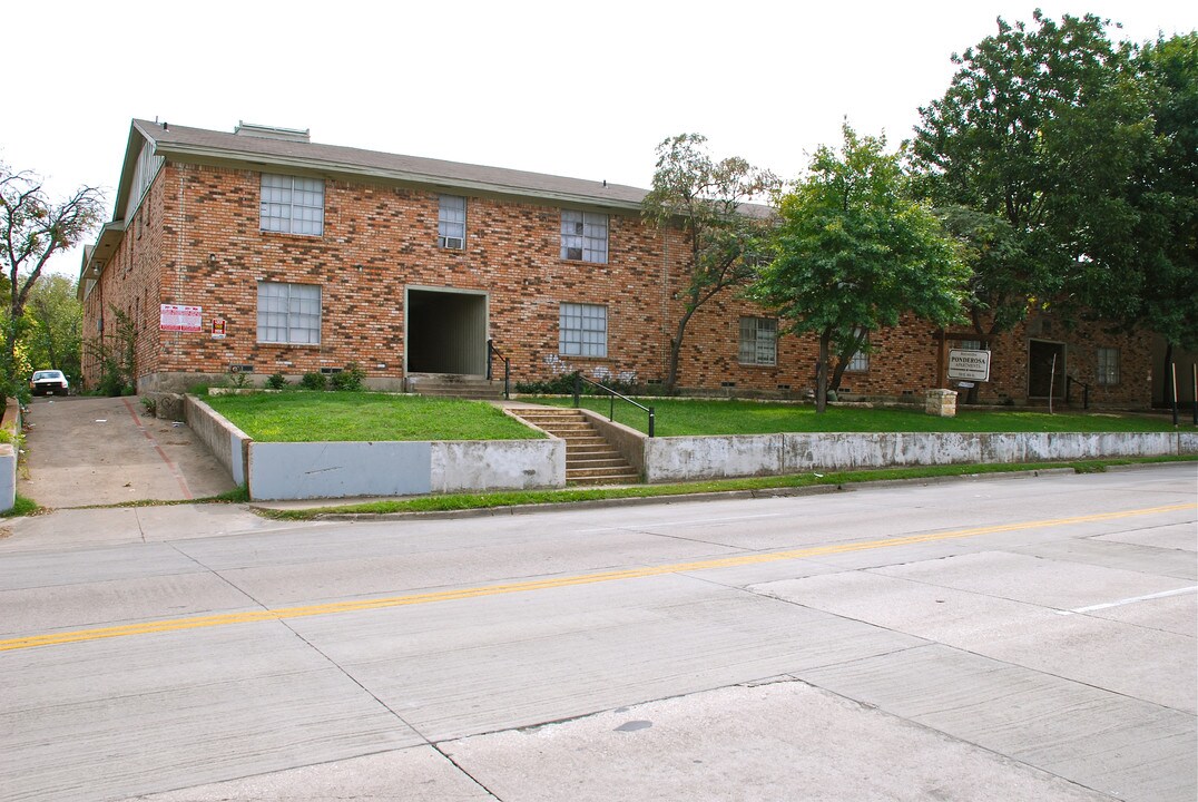 Ponderosa Apartments in Dallas, TX - Foto de edificio