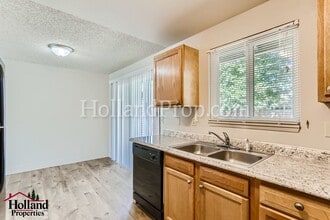 2724 N Barlow Ct in Cornelius, OR - Building Photo - Building Photo