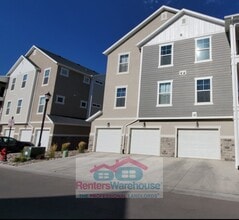 13084 S Tortola Dr in Herriman, UT - Building Photo - Building Photo