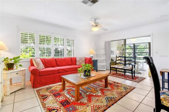 2573 Oakleaf Ln in Clearwater, FL - Building Photo - Building Photo