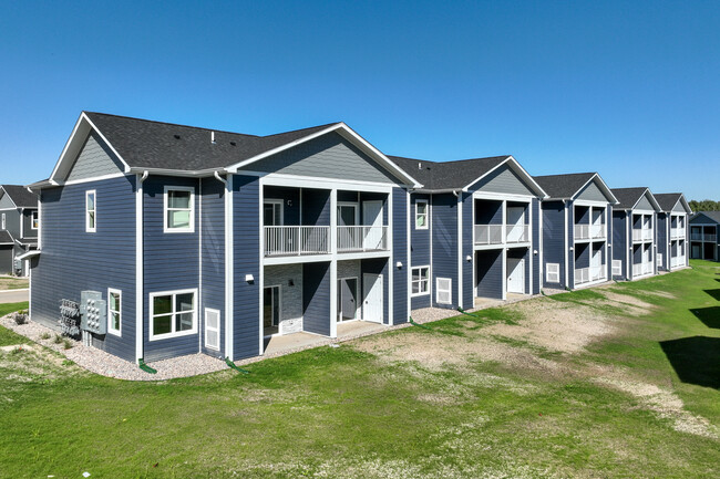 The Pines of Rochester in Rochester, MN - Foto de edificio - Building Photo