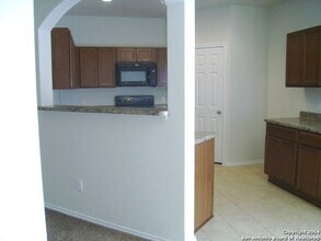 3802 Abbey Cir in San Antonio, TX - Building Photo - Building Photo