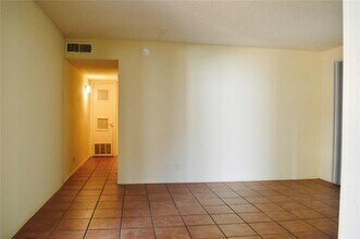 2610 Salado St in Austin, TX - Building Photo - Building Photo