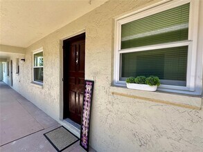 1100 E Bay Dr in Largo, FL - Building Photo - Building Photo