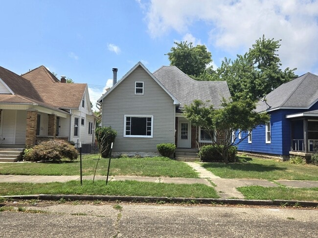 property at 435 S 18th St