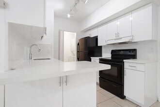 3231 Sabal Palm Mnr in Davie, FL - Building Photo - Building Photo