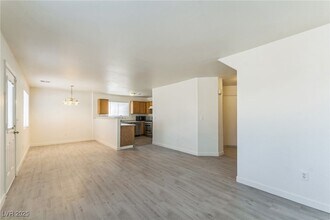 3335 Sutter's Fort St in North Las Vegas, NV - Building Photo - Building Photo