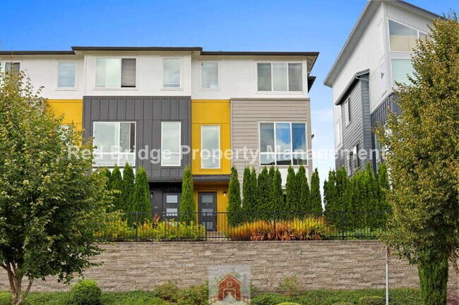 property at 17325 SW Goldcrest Ln