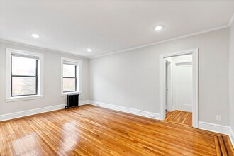 Montclair Gardens in Montclair, NJ - Foto de edificio - Building Photo