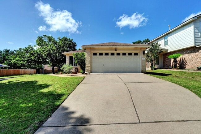 2101 Jesse Owens Dr in Austin, TX - Building Photo - Building Photo