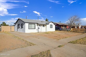 10240 Sharp Dr in El Paso, TX - Building Photo - Building Photo