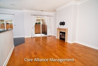 11528 Verona Dr in Chatsworth, CA - Building Photo - Building Photo