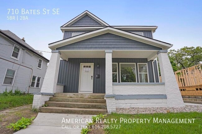 710 Bates St SE in Grand Rapids, MI - Building Photo - Building Photo