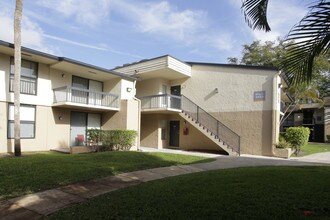 The Osprey in Tamarac, FL - Building Photo - Building Photo