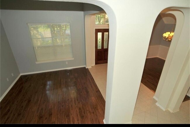 property at 1030 Walnut Pointe