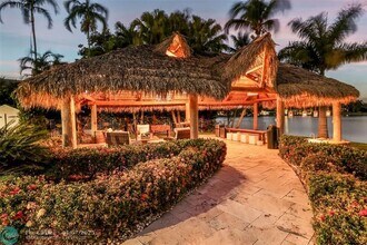 3004 Lake Point Pl in Davie, FL - Building Photo - Building Photo