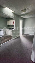 1713 Guilford Ave in Baltimore, MD - Building Photo - Building Photo