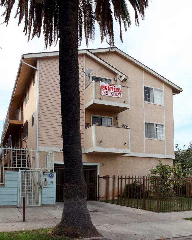 1051 Myrtle Ave in Long Beach, CA - Foto de edificio - Building Photo