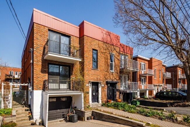 3799 De La Peltrie St in Montréal, QC - Building Photo - Primary Photo