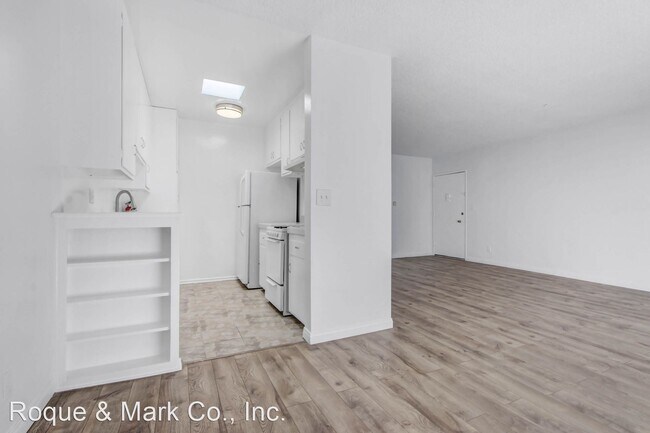 3625 Mentone Ave in Los Angeles, CA - Building Photo - Building Photo