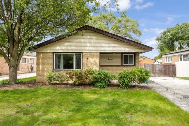 property at 12416 S 44th Ct