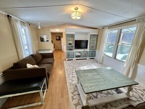 50 Mandalay Dr in Hendersonville, NC - Building Photo - Building Photo