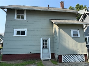 1310 Ray Pl NW in Canton, OH - Building Photo - Building Photo