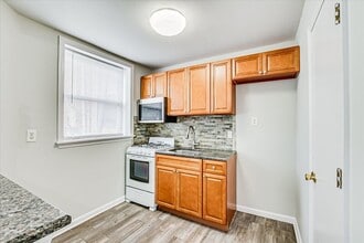 217 Smith St in Perth Amboy, NJ - Building Photo - Building Photo