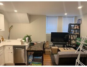 47 Irving St, Unit B in Boston, MA - Building Photo - Building Photo