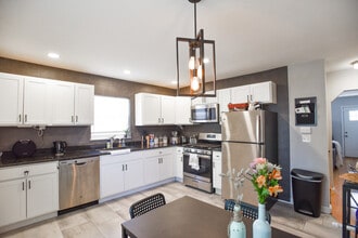 3644 Zinsle Ave in Cincinnati, OH - Building Photo - Building Photo