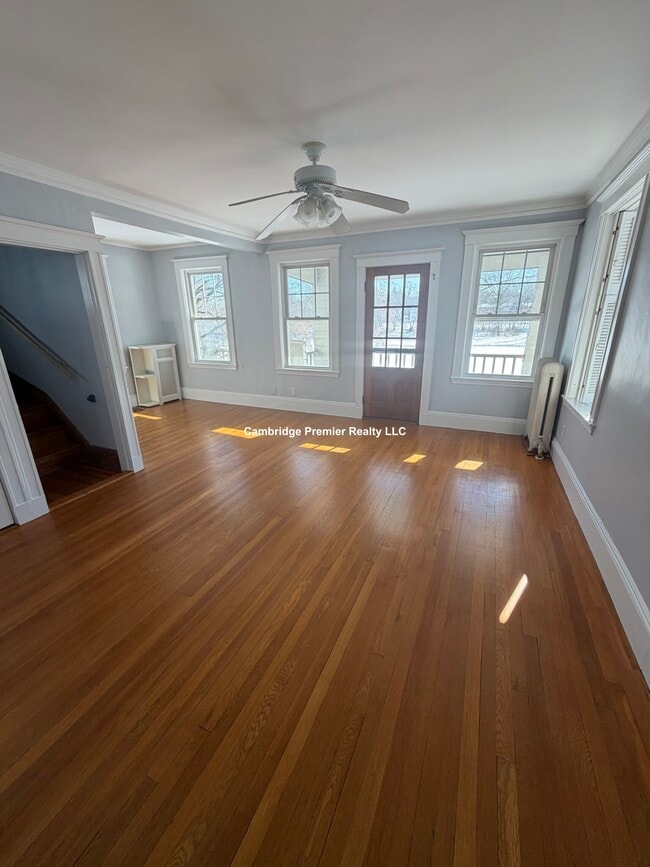 2232 Mystic Valley Pky, Unit 2 in Medford, MA - Foto de edificio - Building Photo