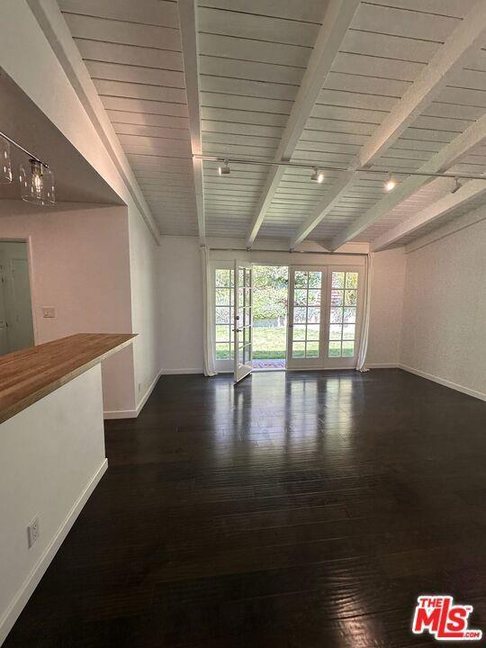 property at 543 E Channel Rd