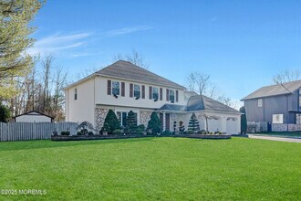 7 Oak Tree Ln in Ocean Township, NJ - Building Photo - Building Photo