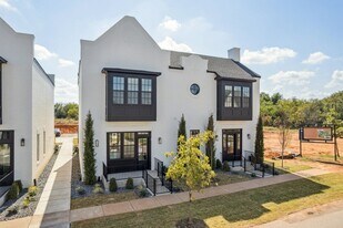 18814 Selah Way in Norman, OK - Building Photo