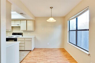 8806 Springmail Cir in Austin, TX - Building Photo - Building Photo