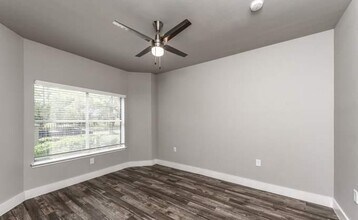 7550 Wilshire Pl Dr in Houston, TX - Building Photo - Building Photo