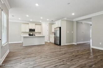 16810 W Landon Green Cir in Gulfport, MS - Building Photo - Building Photo
