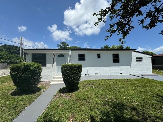 5801 NW 11th Ave in Miami, FL - Building Photo - Building Photo