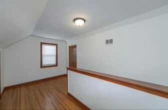 1015 8th Ave NW in Rochester, MN - Foto de edificio - Building Photo