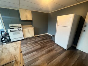 5118 Globe Ave, Unit 3 in Cincinnati, OH - Foto de edificio - Building Photo