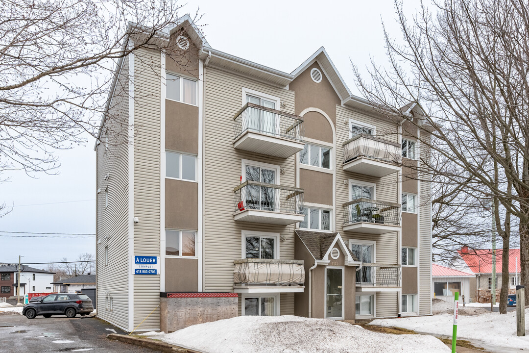 4113 Du Barrage Rue in Lévis, QC - Building Photo