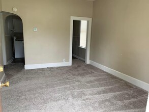 2100 N Weinbach Ave in Evansville, IN - Building Photo - Building Photo