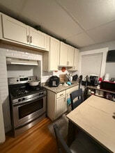 17 Bowers St in Lowell, MA - Building Photo - Building Photo