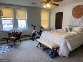 206 Courtland St in Lansdale, PA - Building Photo