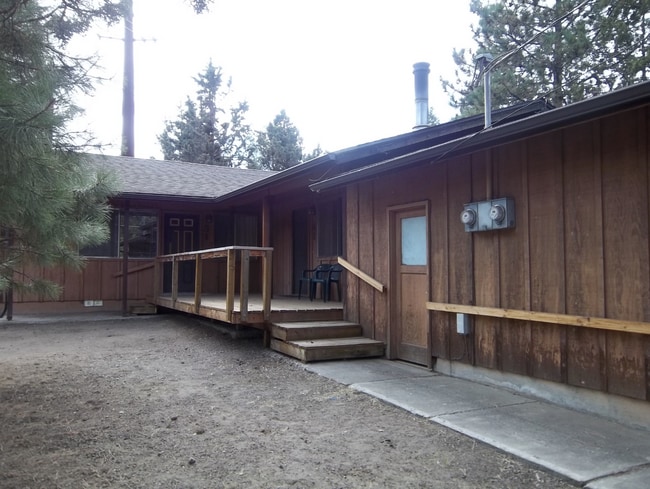 property at 31-41 NW Thurston Ave