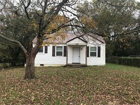 1224 Greenfield Dr in Clarksville, TN - Building Photo
