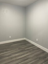 55 W Fifth St, Unit 404 in Boston, MA - Building Photo